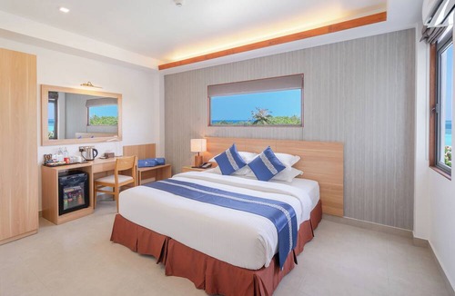 Gulhi Hotel | Ayala Ocean View