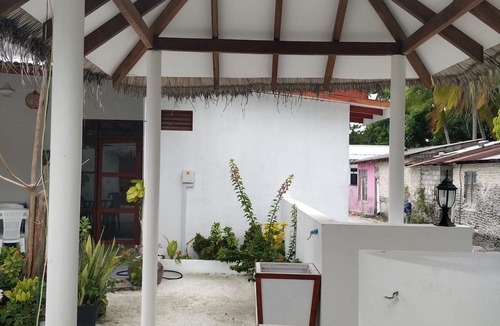 Fulidhoo Hotel | Alkina Lodge