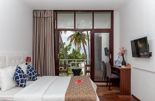 Maafushi Hotel | Crystal Sands Villa