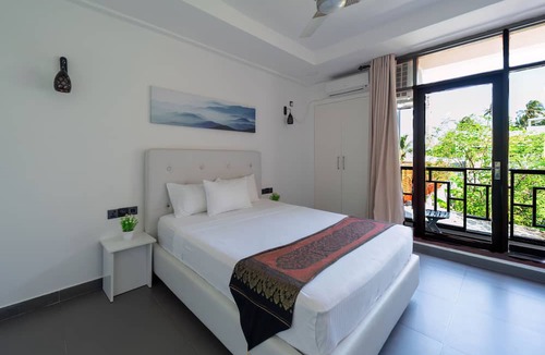 Huraa Hotel | Silver Oasis Maldives