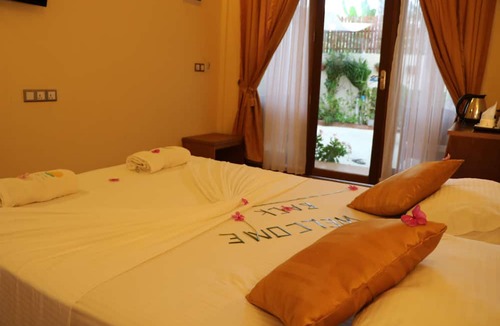 Hangnaameedhoo House | Ocean Beach Inn - Maldives