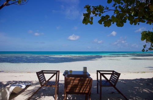 Dhiffushi Hotel | Crown Beach Hotel Maldives