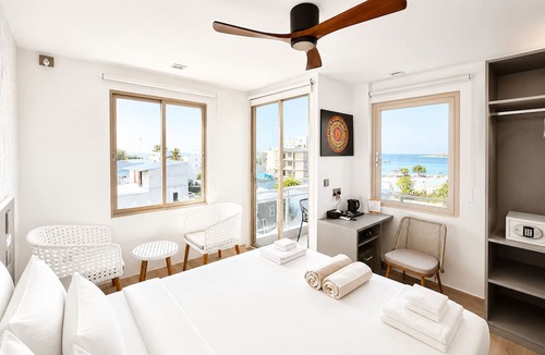 Gulhi Hotel | Avyanna Gulhi Beach