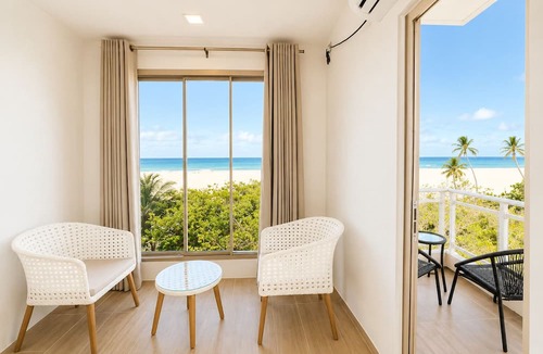 Gulhi Hotel | Avyanna Gulhi Beach