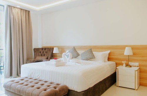 Dharavandhoo Hotel | Chak'z 1964 Beach