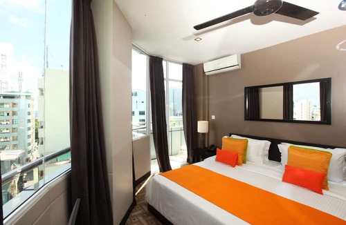 Male Hotel | The Beehive
