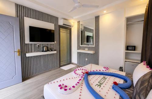 Thoddoo House | New Breeze Royal