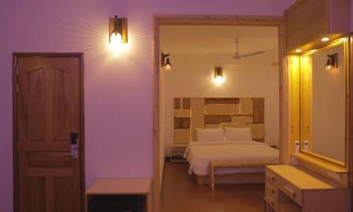 Lhaviyani Atoll Hotel | The Sultanate Courtyard