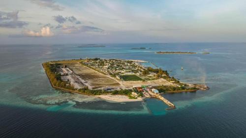 Lhaviyani Atoll Hotel | The Sultanate Courtyard