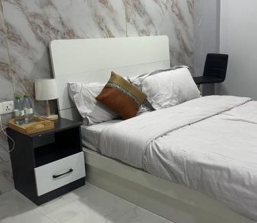 Male House | The friendly stay