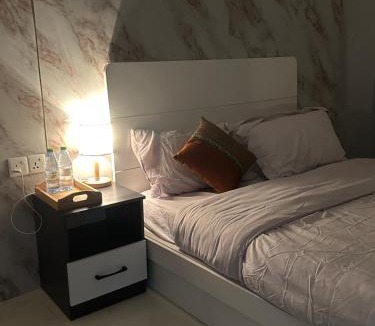 Male House | The friendly stay