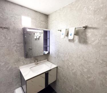 Dhidhoofinolhu Island House | Feeali Buddies Inn
