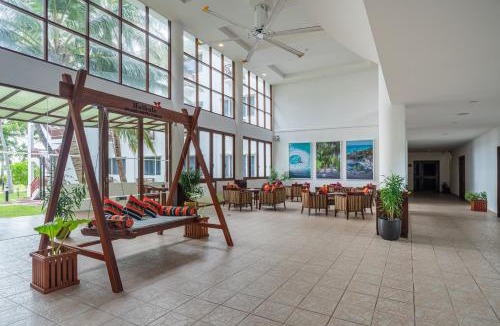 Hulhule Hotel | Hulhule Island Hotel- Private Beach Access & Airport Pick-up and Drop