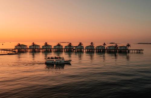 Kanifinolhu Island Resort | Oaga Art Resort Maldives - All Inclusive
