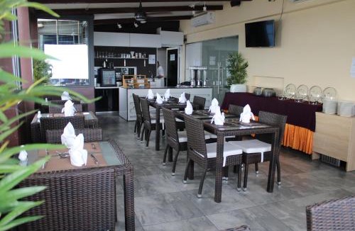 Male Hotel | Beehive Premier