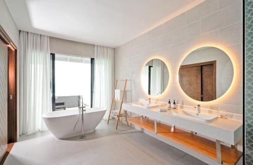 Vakaru Resort | Nova Maldives