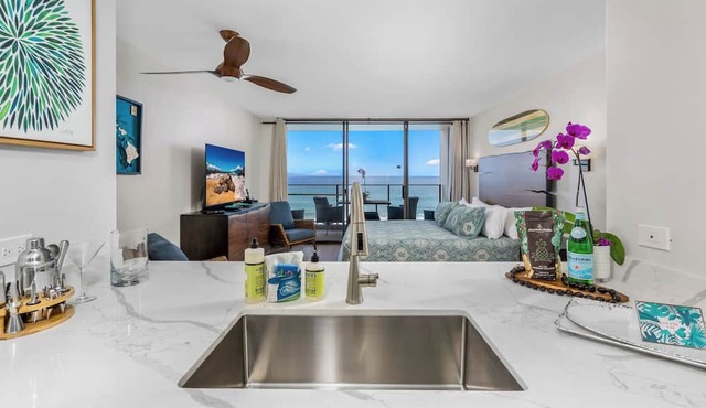 Oceanfront Kaanapali Studio Vistas in Lahaina
