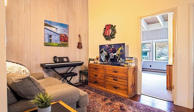 Next to Warm Springs Lifts-hot Tub, Pool & Tennis! in Ketchum