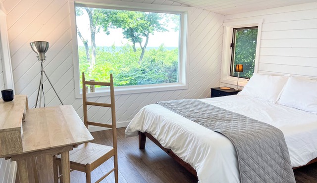 The Treehouse @ Old Trail | Tunnel of Trees | Lake Michigan Access in Harbor Springs