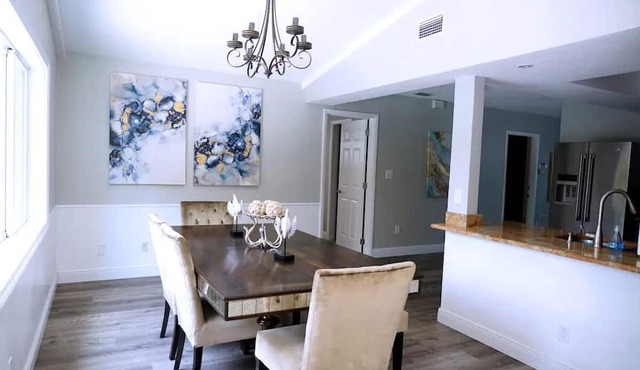 Gorgeous private heated pool house, short drive to the beach! in Largo