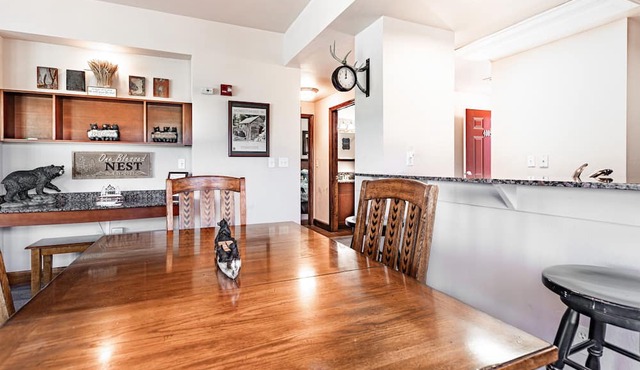 Spacious Unit w/Beautiful Sunset Mountain Views Wraparound Balcony 4005 in Pigeon Forge
