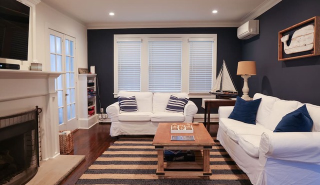 Perfectly Situated, Beautifully Renovated, Very Short Walk to Beach and Mall! in Cape May