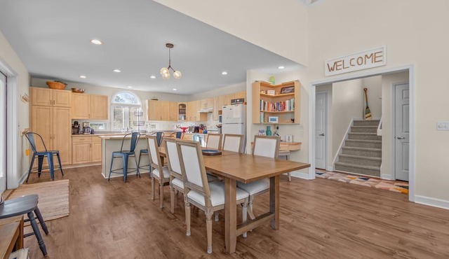 Handicap Friendly,golf cart,community pool,easy beach access,Spinnaker's Reach in Emerald Isle