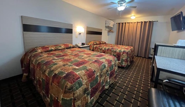 Convenient Stay w/Free Parking! 2 Affordable & Family-Friendly Rooms in Nebraska City