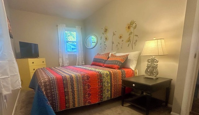 Sunflower Cottage in Springfield