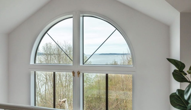 Beautiful Sound View Guesthouse in Mukilteo