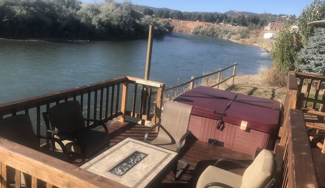 Riverside Cabin W/Hot Tub Near Fly Fishing And Hot Springs in Thermopolis
